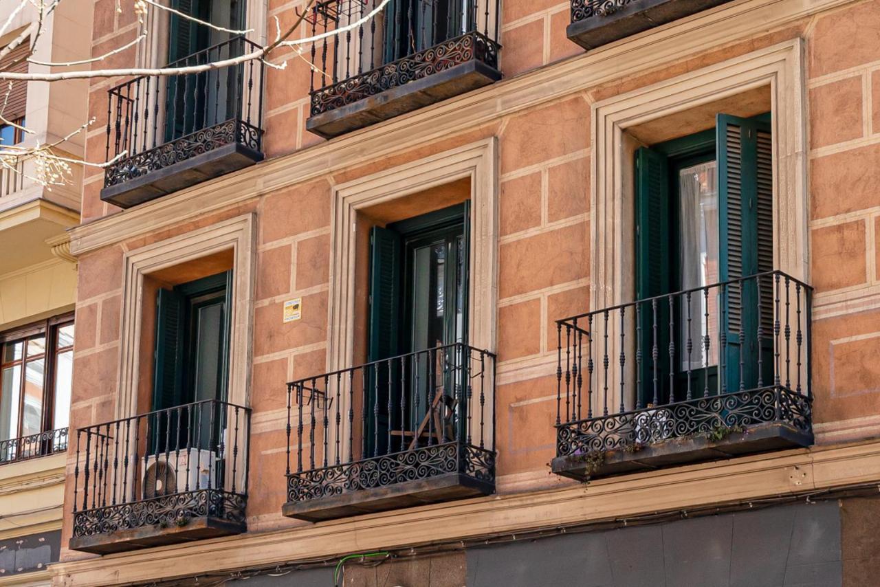 Centrico Plaza Espana - Gran Via Madrid Exterior photo